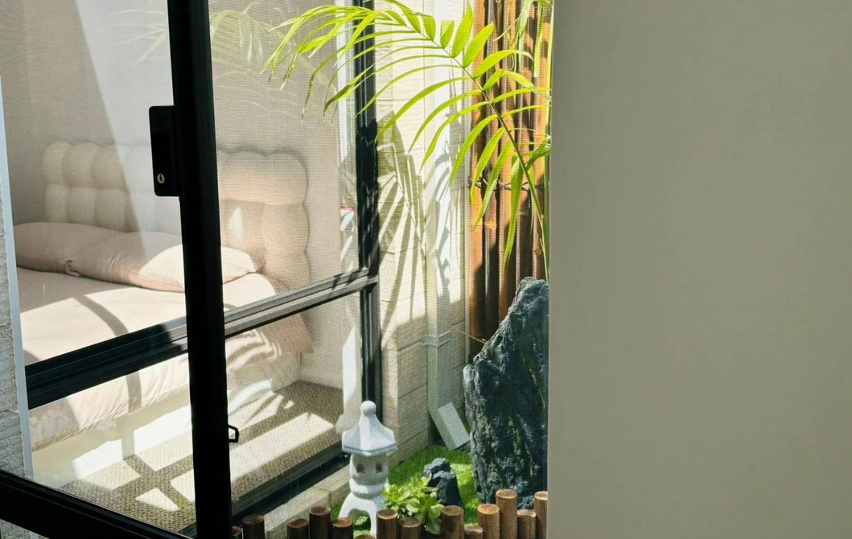 New Modern Retreat Steps From Shops & Eats Apartment Perth